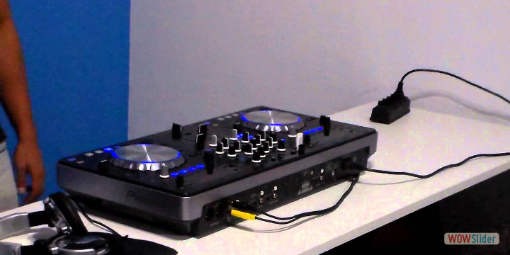 Demonstração Mixagem - Pioneer XDJ-R1